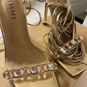 Brand new Simmi heels